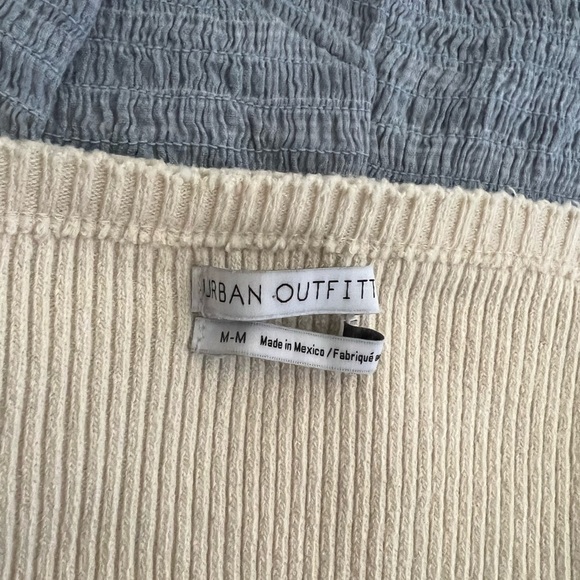 Urban Outfitters Women’s Off The Shoulder Medium - Picture 4 of 5